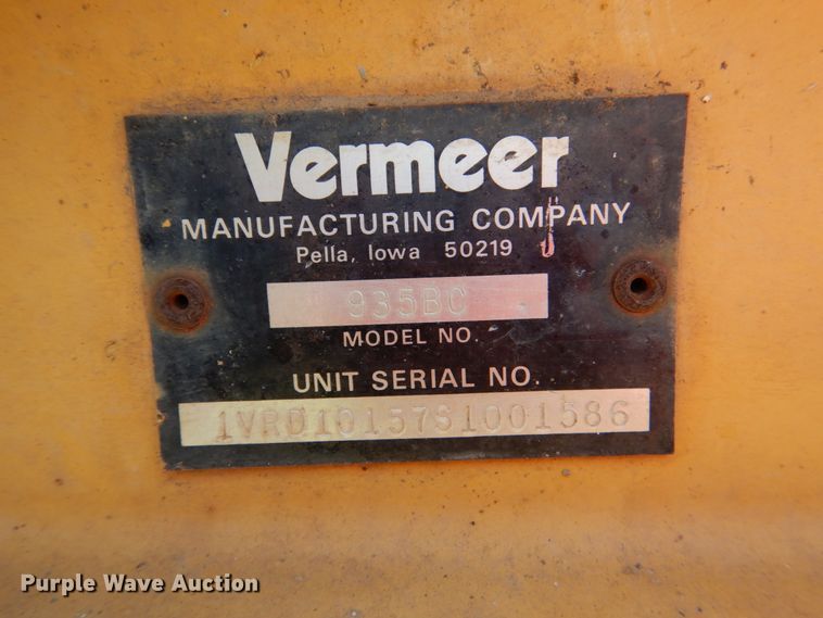 image for item HC9277 1995 Vermeer BC935  wood chipper