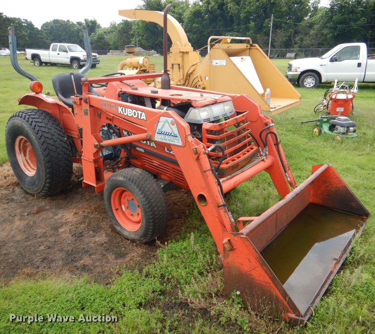 image for item HC9278 Kubota L235  tractor