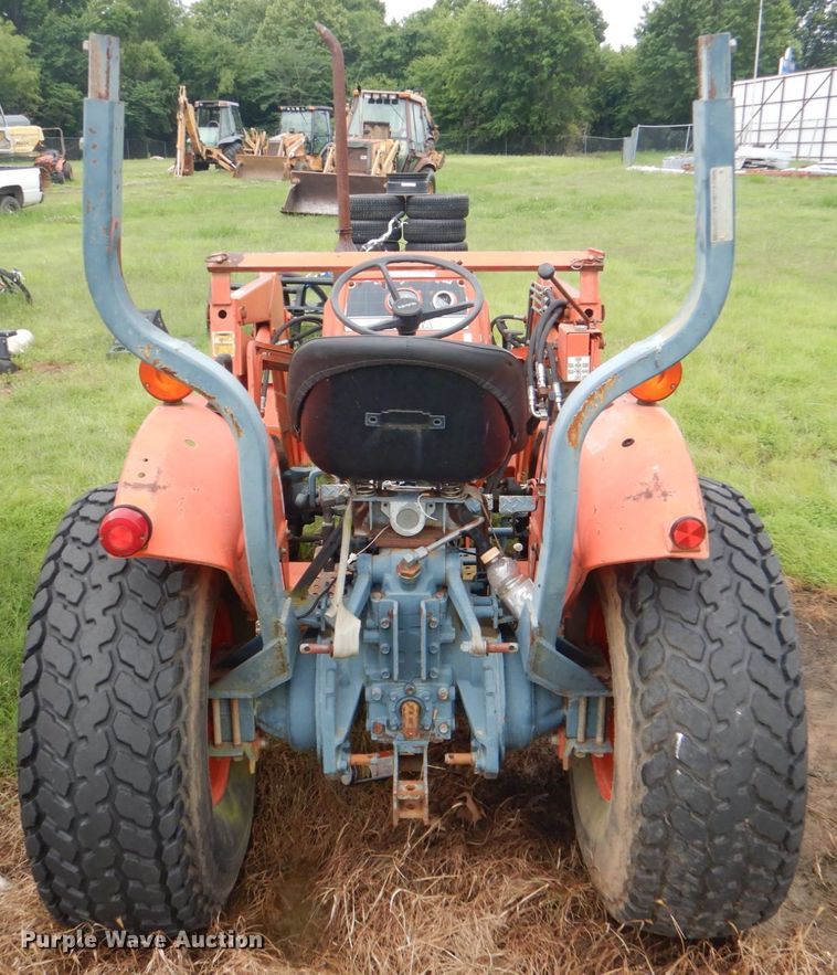 image for item HC9278 Kubota L235  tractor
