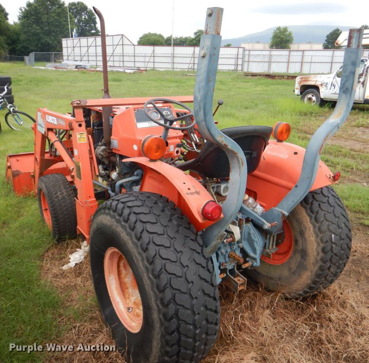 image for item HC9278 Kubota L235  tractor