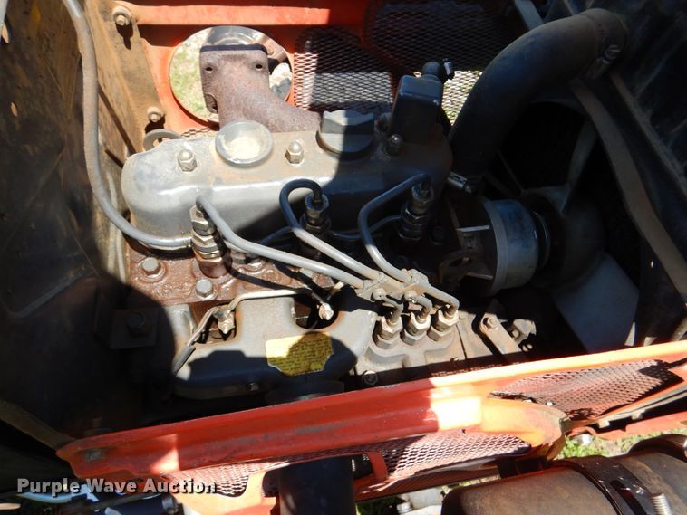 image for item HC9279 Kubota B7100  MFWD tractor