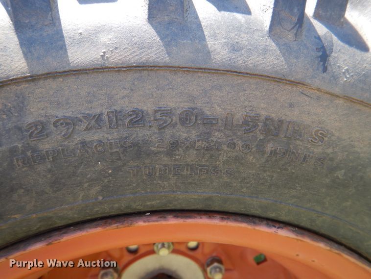 image for item HC9279 Kubota B7100  MFWD tractor