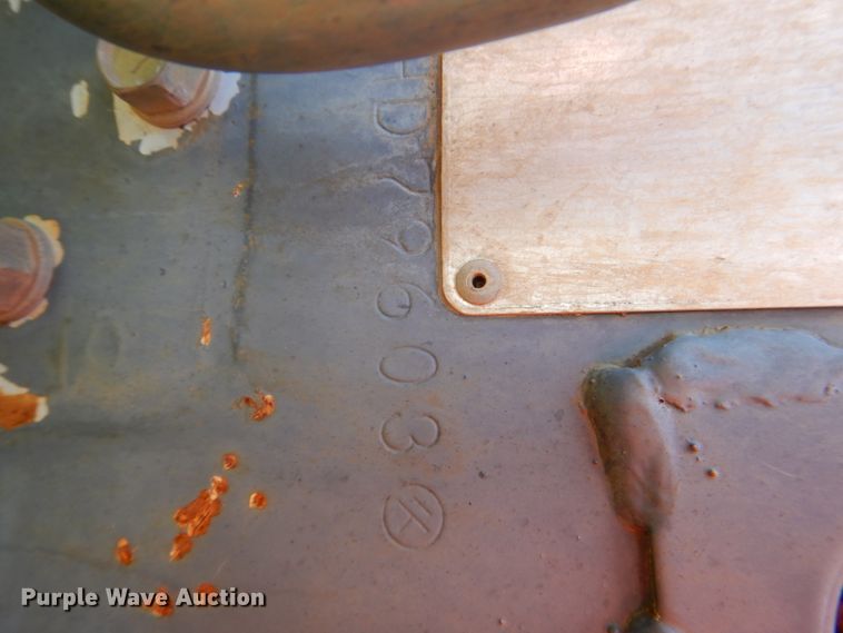 image for item HC9279 Kubota B7100  MFWD tractor