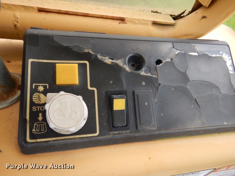 image for item HC9284 1994 New Holland 6640 Tiger Special  tractor