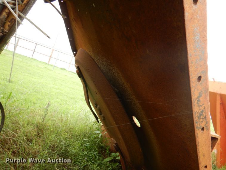 image for item HC9284 1994 New Holland 6640 Tiger Special  tractor