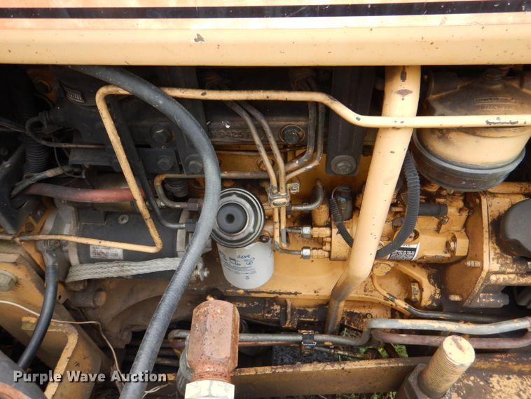 image for item HC9284 1994 New Holland 6640 Tiger Special  tractor