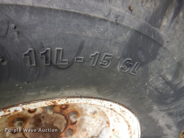 image for item HC9284 1994 New Holland 6640 Tiger Special  tractor