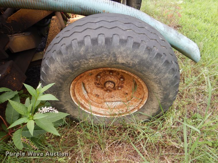 image for item HC9284 1994 New Holland 6640 Tiger Special  tractor