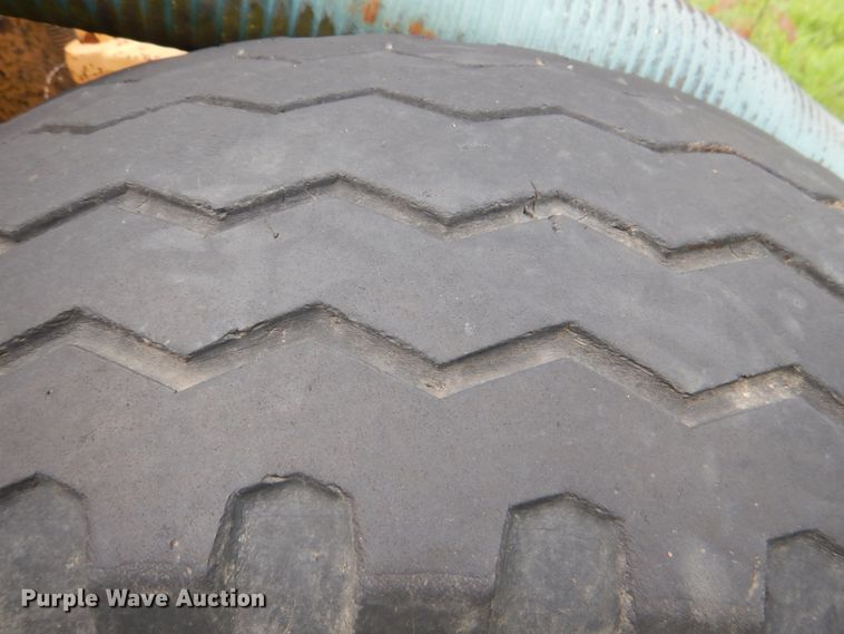 image for item HC9284 1994 New Holland 6640 Tiger Special  tractor