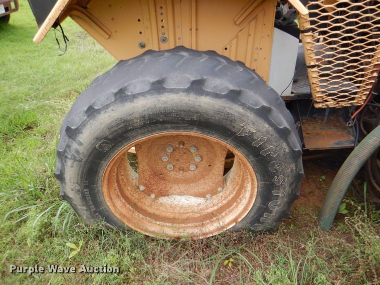 image for item HC9284 1994 New Holland 6640 Tiger Special  tractor