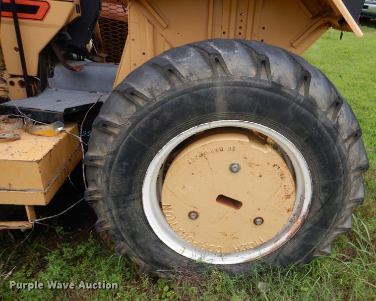 image for item HC9284 1994 New Holland 6640 Tiger Special  tractor