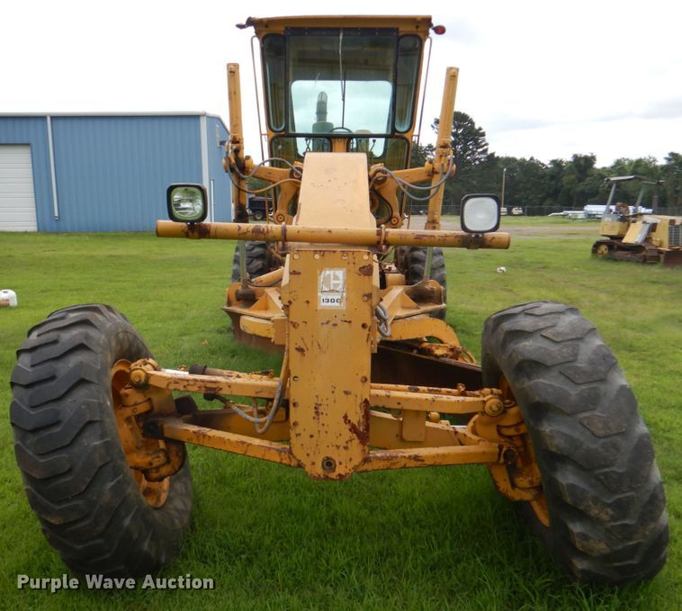 image for item HC9287 1977 Caterpillar 130G  motor grader