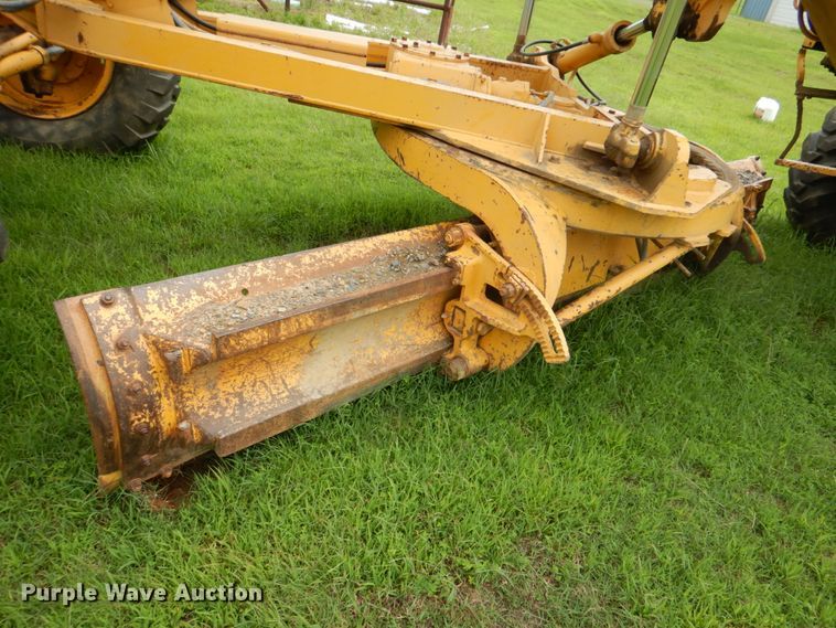 image for item HC9287 1977 Caterpillar 130G  motor grader