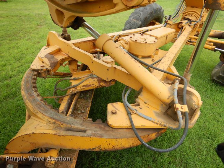 image for item HC9287 1977 Caterpillar 130G  motor grader