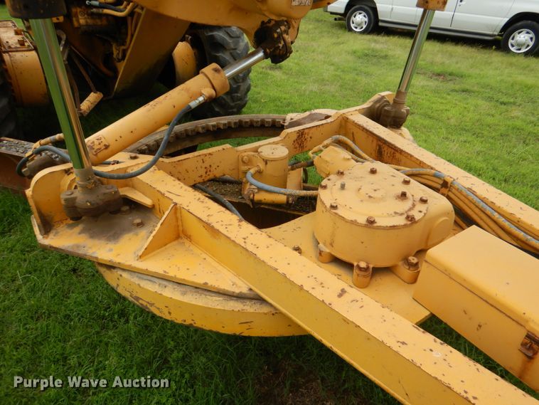 image for item HC9287 1977 Caterpillar 130G  motor grader