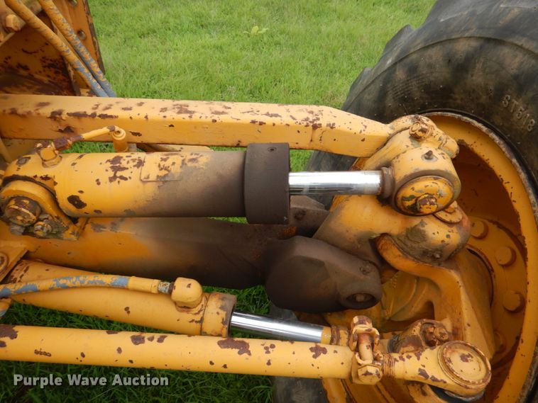 image for item HC9287 1977 Caterpillar 130G  motor grader