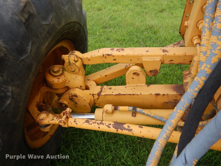 image for item HC9287 1977 Caterpillar 130G  motor grader