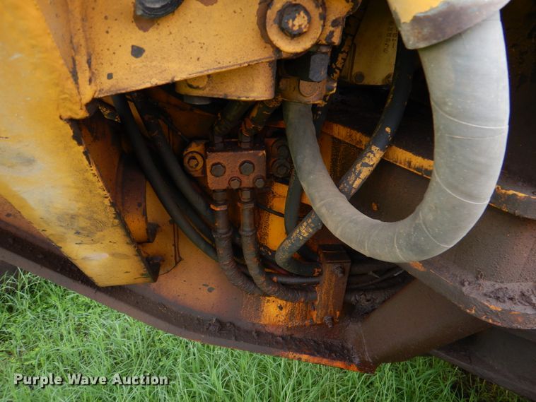 image for item HC9287 1977 Caterpillar 130G  motor grader