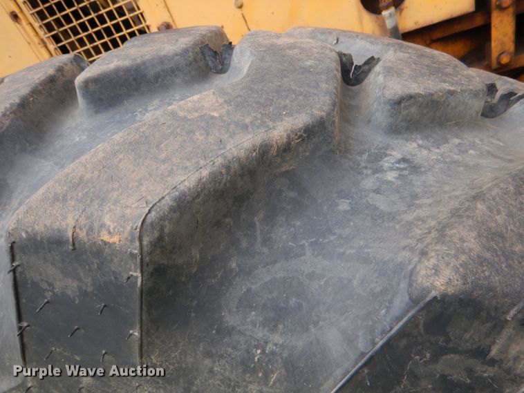 image for item HC9287 1977 Caterpillar 130G  motor grader