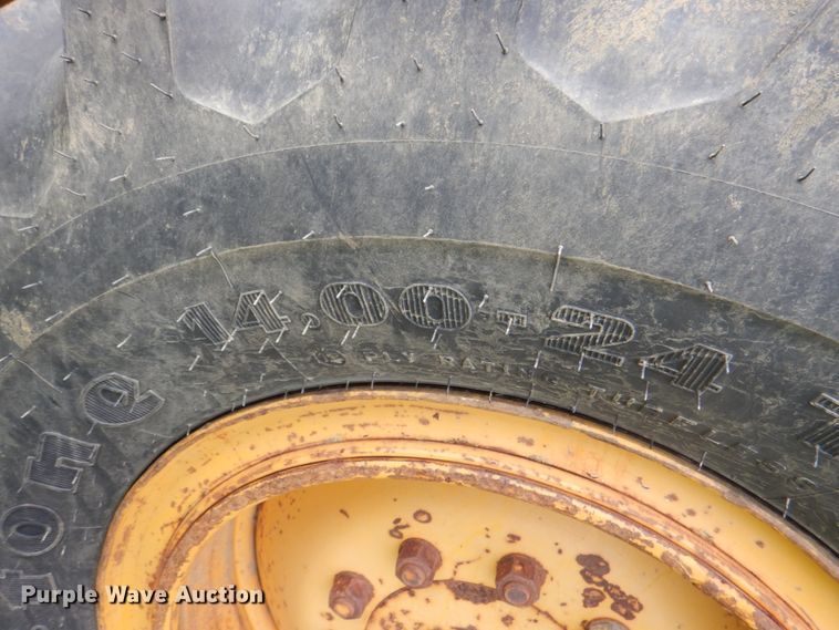 image for item HC9287 1977 Caterpillar 130G  motor grader