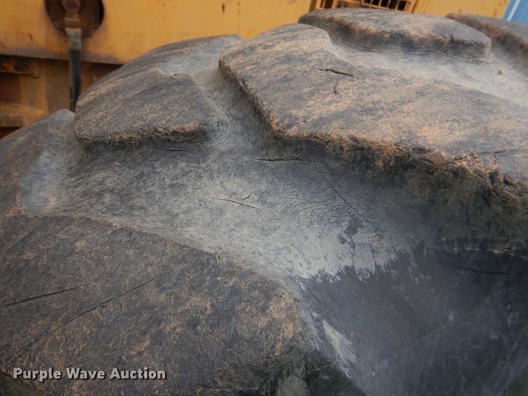 image for item HC9287 1977 Caterpillar 130G  motor grader