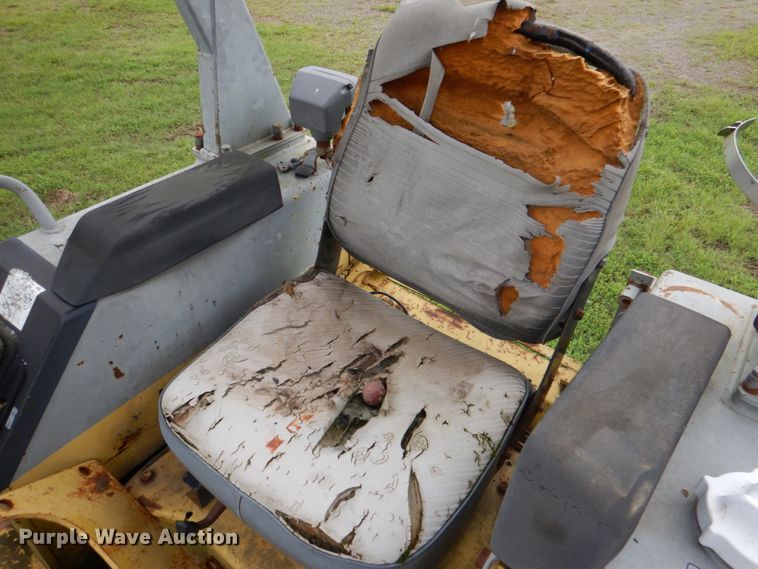 image for item HC9295 Komatsu D21A-7  dozer