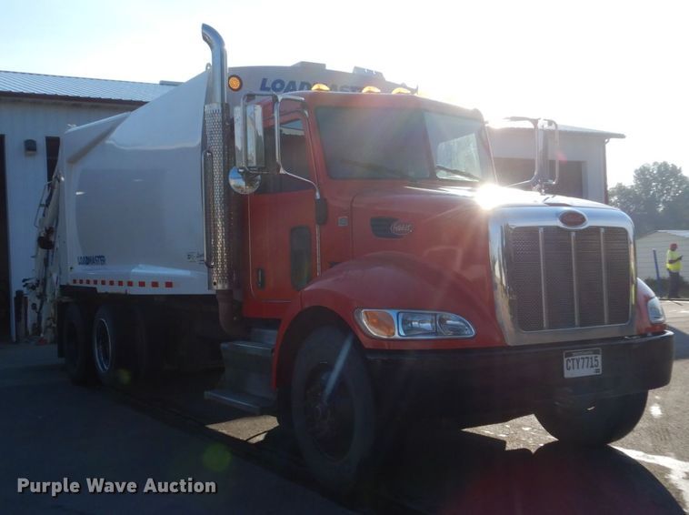 image for item HI9863 2014 Peterbilt 337  refuse truck