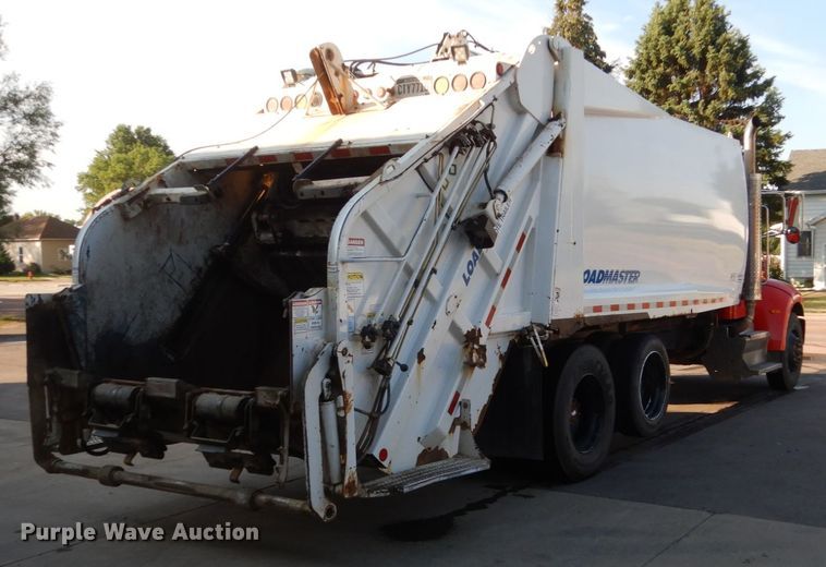 image for item HI9863 2014 Peterbilt 337  refuse truck