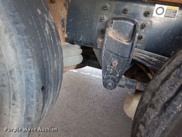 image for item HI9863 2014 Peterbilt 337  refuse truck