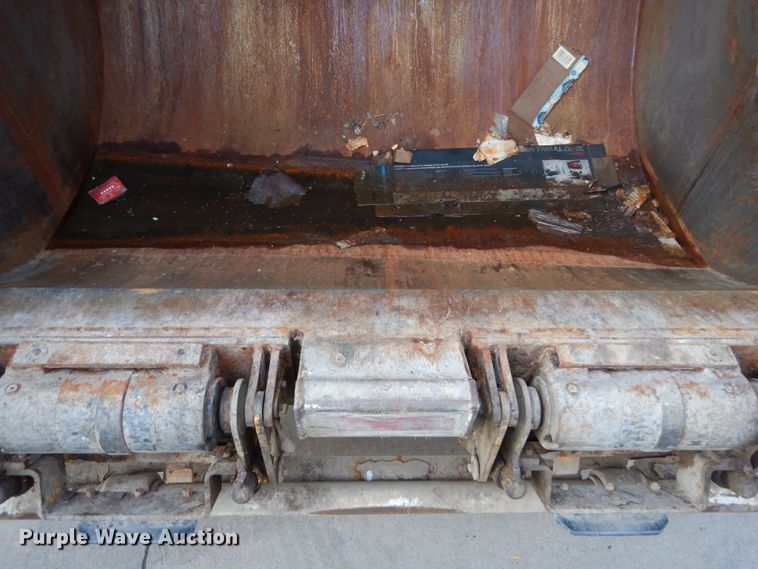 image for item HI9863 2014 Peterbilt 337  refuse truck