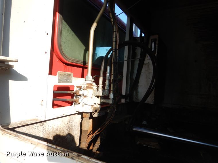 image for item HI9863 2014 Peterbilt 337  refuse truck