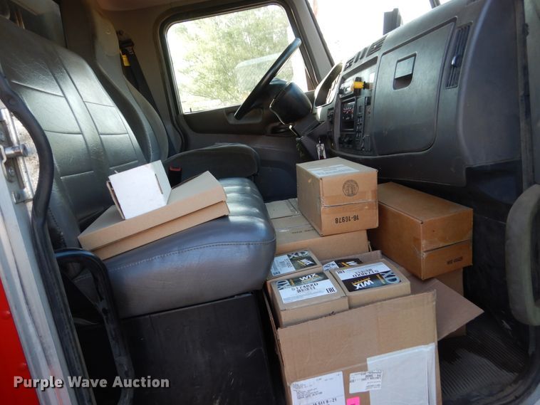 image for item HI9863 2014 Peterbilt 337  refuse truck