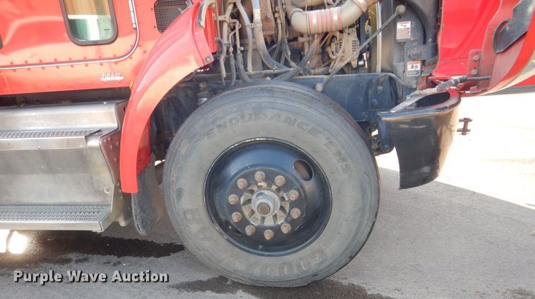 image for item HI9863 2014 Peterbilt 337  refuse truck