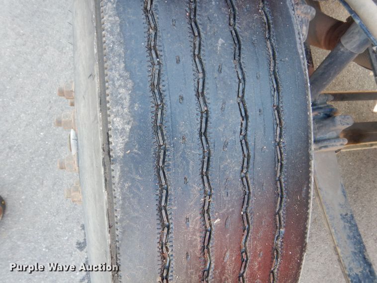 image for item HI9863 2014 Peterbilt 337  refuse truck