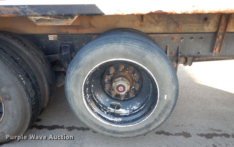 image for item HI9863 2014 Peterbilt 337  refuse truck