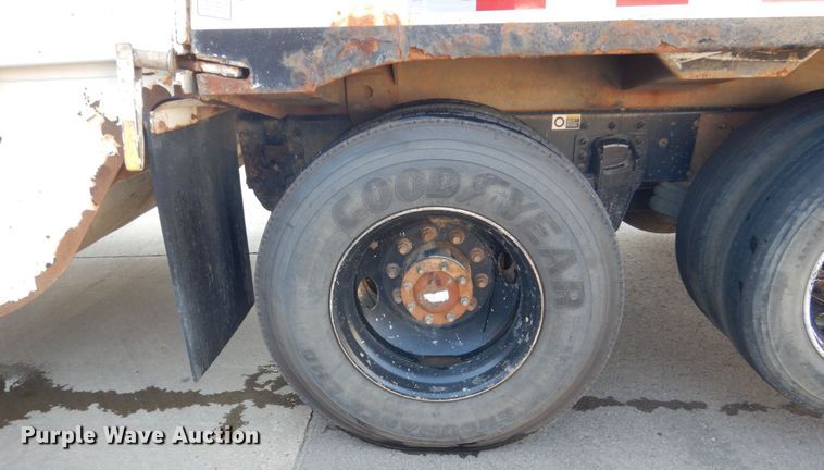 image for item HI9863 2014 Peterbilt 337  refuse truck