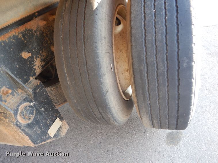 image for item HI9863 2014 Peterbilt 337  refuse truck