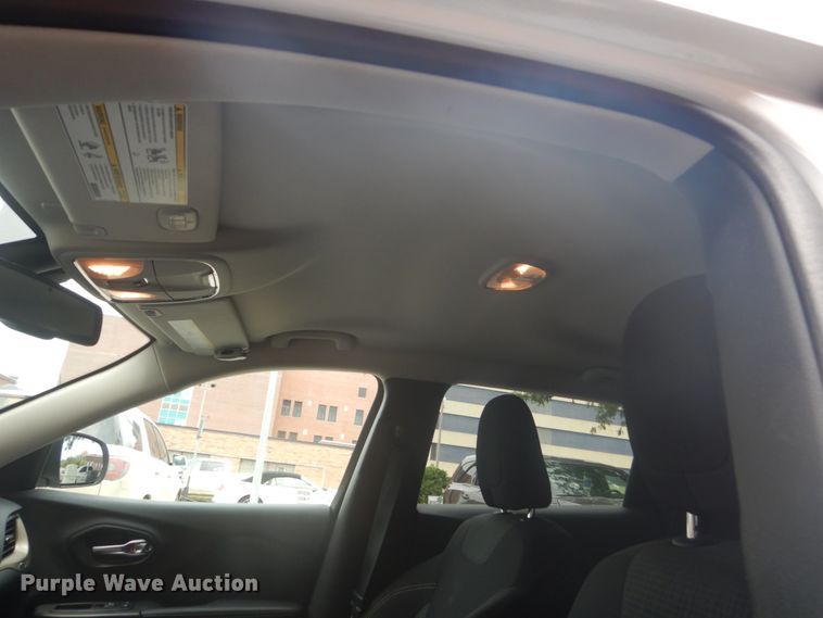 image for item HI9910 2015 Jeep Cherokee Latitude  SUV