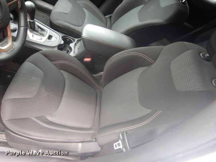 image for item HI9910 2015 Jeep Cherokee Latitude  SUV