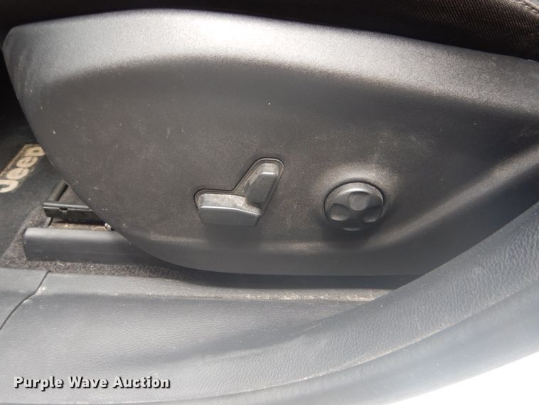 image for item HI9910 2015 Jeep Cherokee Latitude  SUV