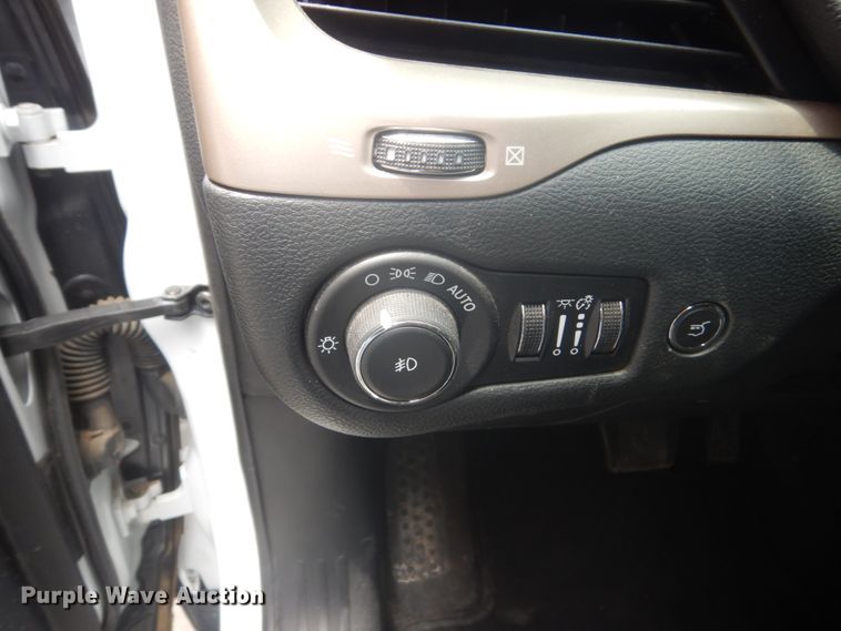 image for item HI9910 2015 Jeep Cherokee Latitude  SUV