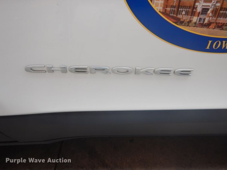 image for item HI9910 2015 Jeep Cherokee Latitude  SUV