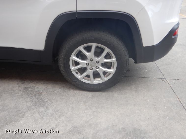 image for item HI9910 2015 Jeep Cherokee Latitude  SUV