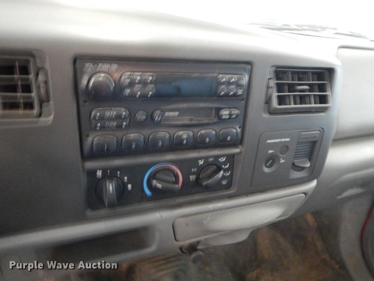 image for item HP9594 2004 Ford F550 Super Duty  pumper fire truck