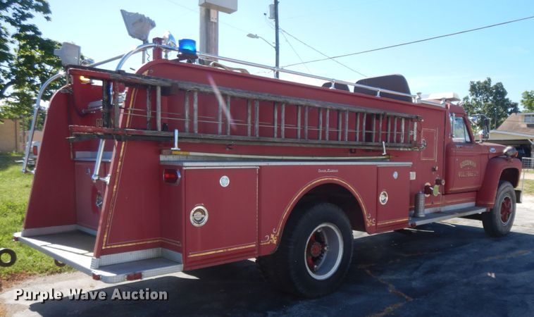 image for item HP9595 1966 Ford 800  fire truck