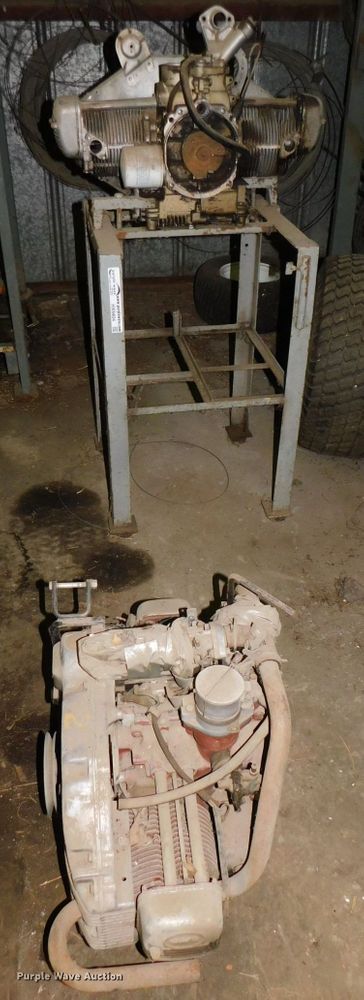 image for item HX9404 (2) Cushman 218 two cylinder gas engines