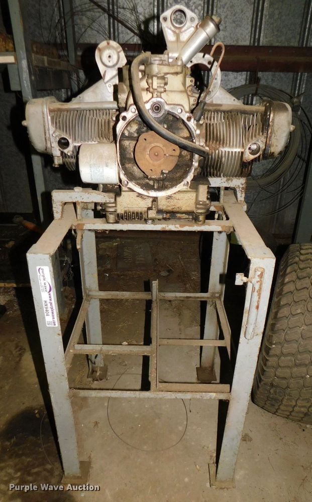 image for item HX9404 (2) Cushman 218 two cylinder gas engines