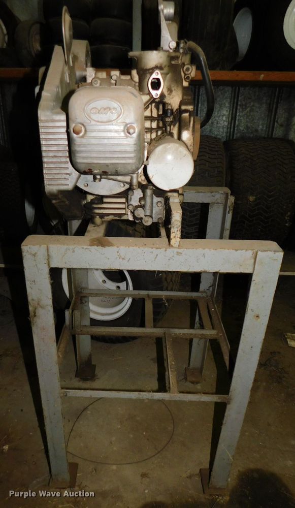 image for item HX9404 (2) Cushman 218 two cylinder gas engines