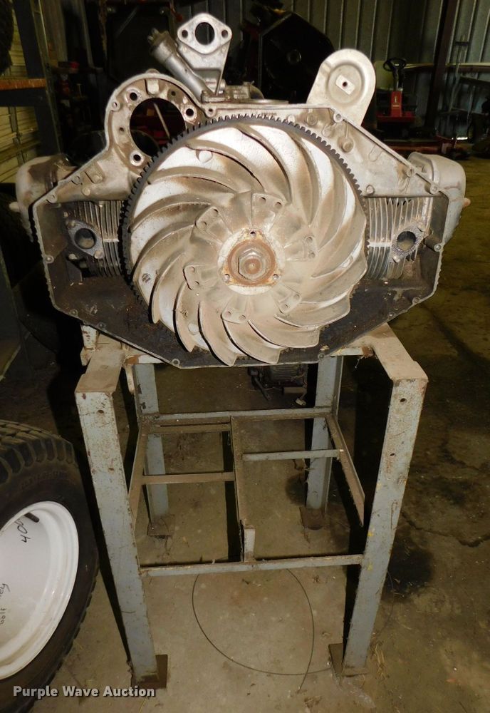 image for item HX9404 (2) Cushman 218 two cylinder gas engines