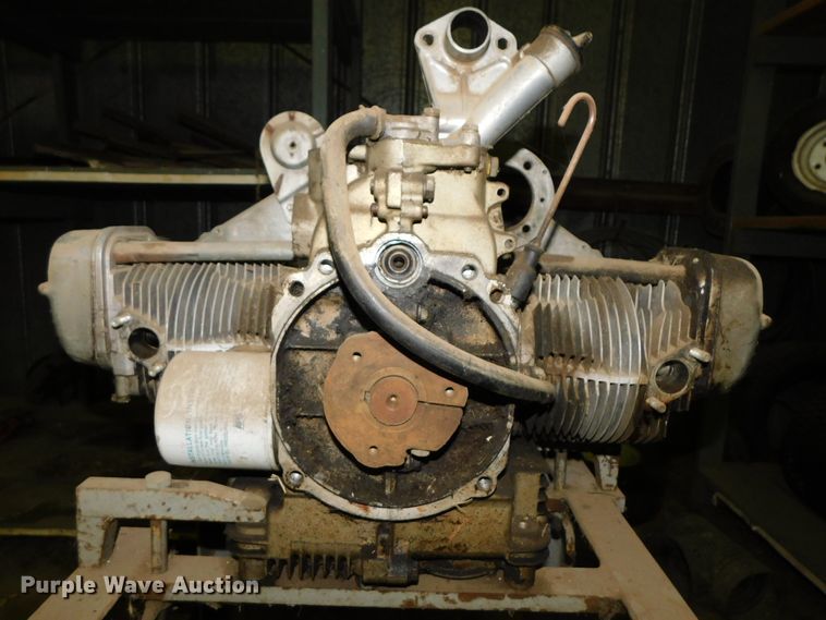 image for item HX9404 (2) Cushman 218 two cylinder gas engines